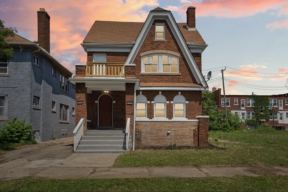 3 bed, 1300 sqft, $1,200 — Photo 1