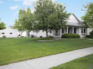 412 N Morning Rain Ave, Brandon, SD 57005