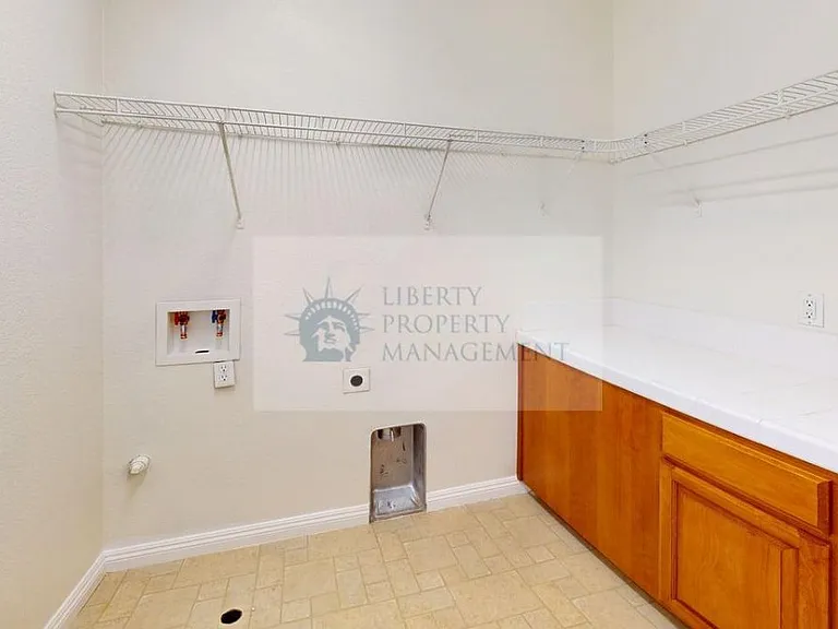 4242 Arthur Mace Dr — Photo 21