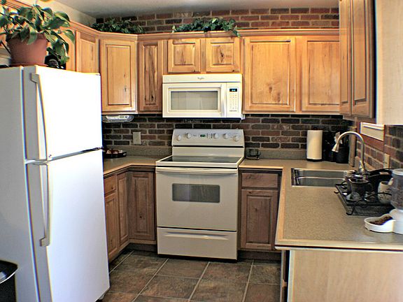 4th image of 710 Westgate Dr