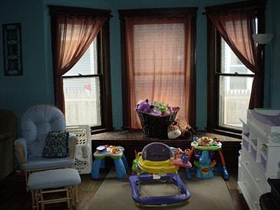 3rd image of 229 Scottwood Ave