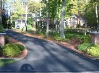 35 Powder Hill Rd, Bedford, NH 03110