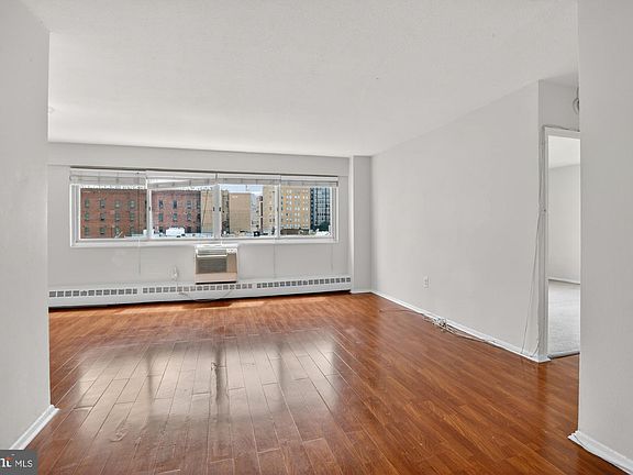 4th image of 2101 Chestnut St #17-708