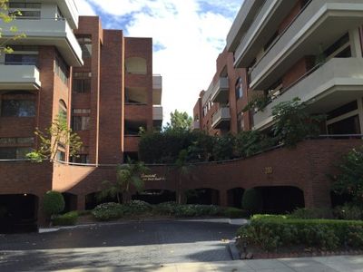 200 N Swall Dr, Beverly Hills, CA, 90211