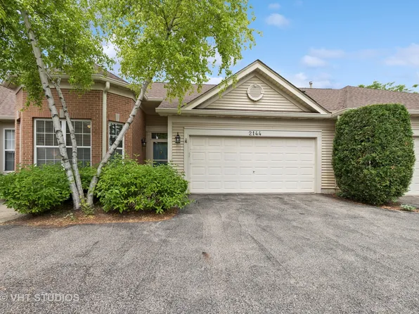 2144 Carillon Dr, Grayslake, IL 60030