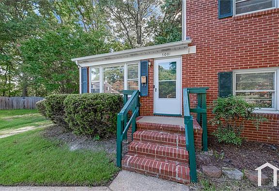 4th image of 5001 Hillsboro Ct
