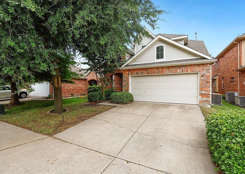 1st image of 2104 Hopkins Dr