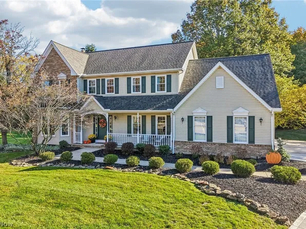 8483 Countryview Dr, Broadview Heights, OH 44147