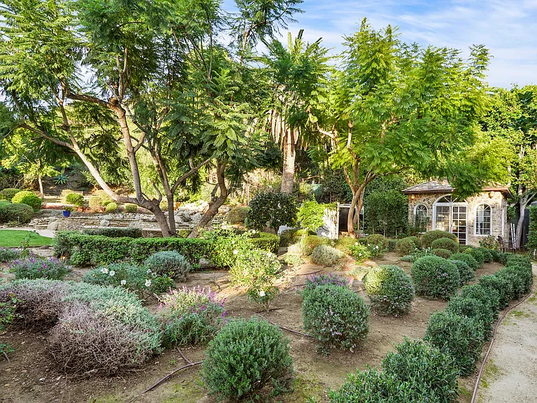 23255 Mariposa De Oro St — Photo 56
