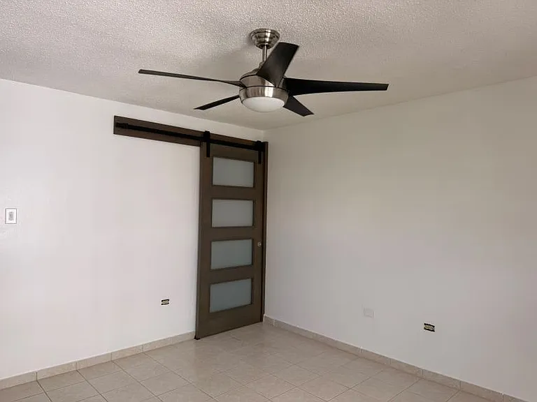 Cond El Aranjuez 121 Fd Roosevelt Ave — Photo 7