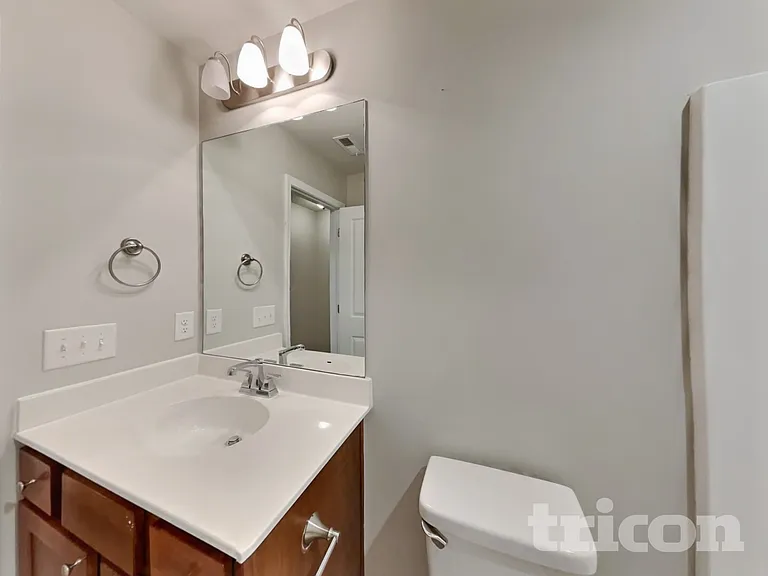131 Hickory Station Ln — Photo 17