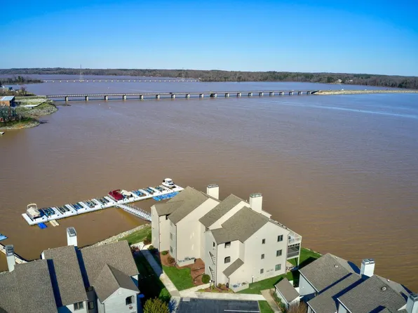 52 East St #52, Clarksville, VA 23927