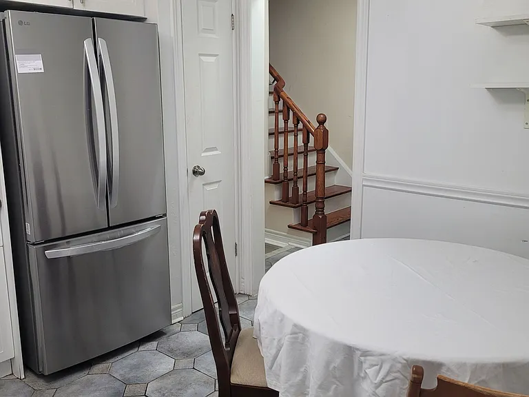 229 Chartland Blvd S — Photo 6