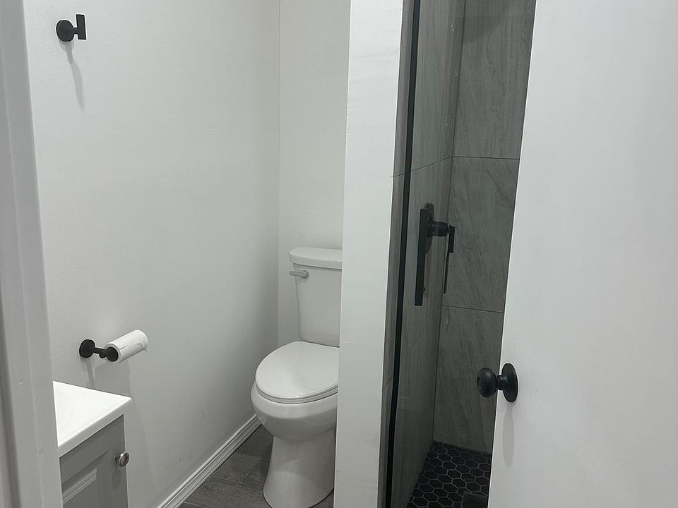 2nd image of 37420 Drexel St #A
