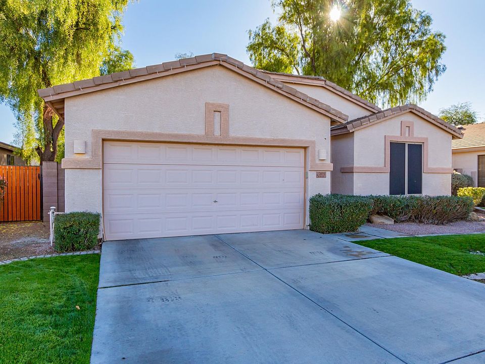 1st image of 2071 E Bellerive Pl
