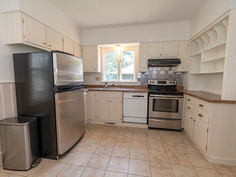 1106 Woodward Ave — Photo 15
