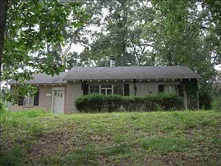 2nd image of 422 E Park Dr