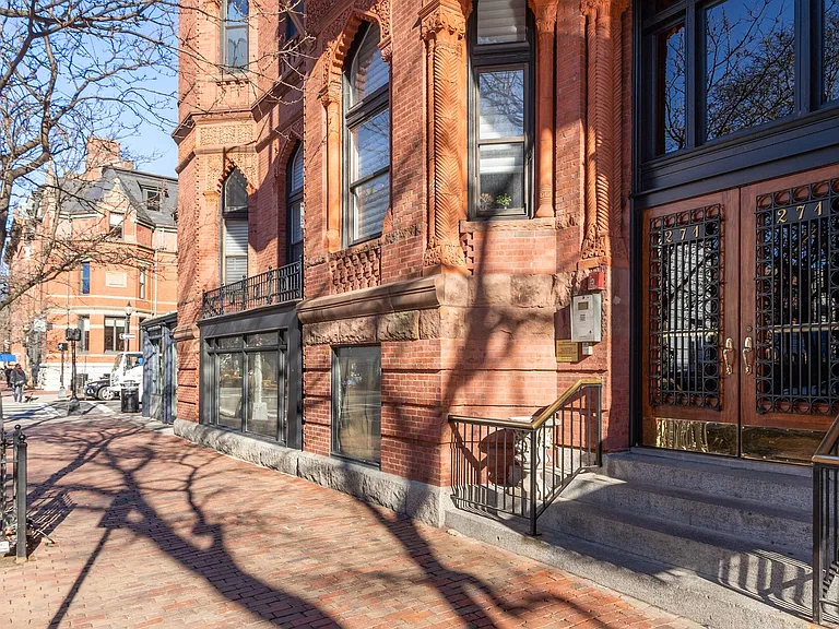 271 Dartmouth St #4H — Photo 35