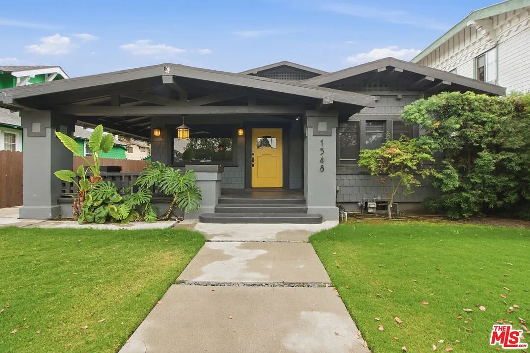 4 bed, 2.0 bath, 1826 sqft, $5,199 — Photo 2