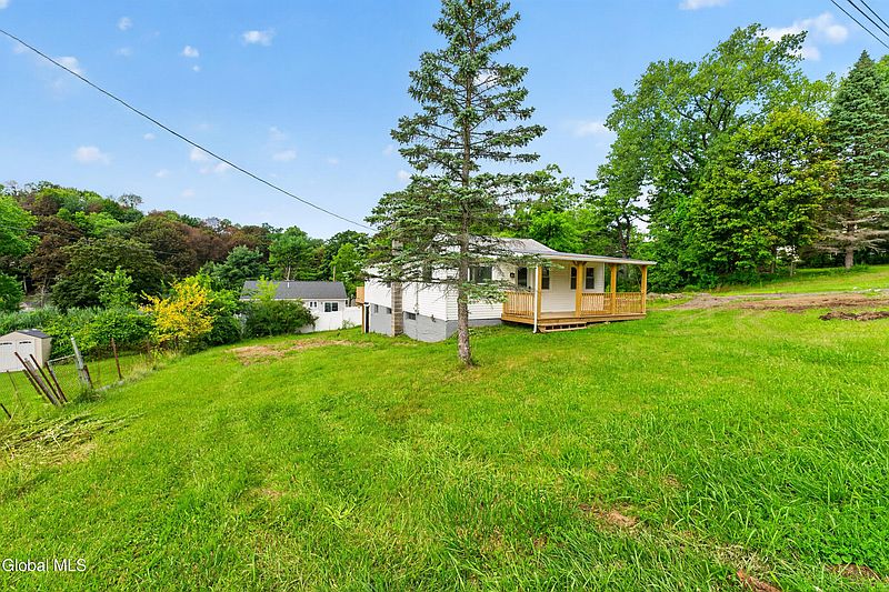 2nd image of 23 Oberlook Avenue