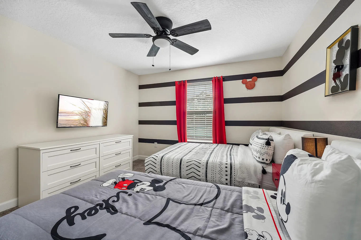 4 bed, 3.0 bath, 1905 sqft, $6,107 — Photo 1