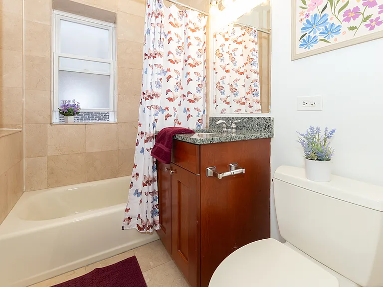 1022 W. Dakin — Photo 23