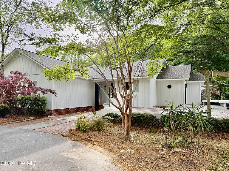 8413 Bald Eagle Ln — Photo 1