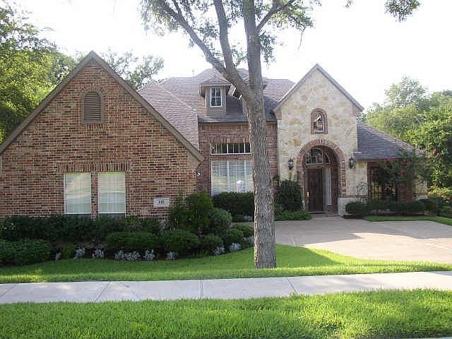 1st image of 618 Belhaven Dr