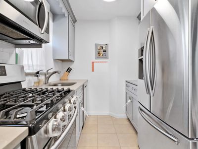 144-37 Grand Central Pkwy APT 74F, Jamaica, NY, 11435