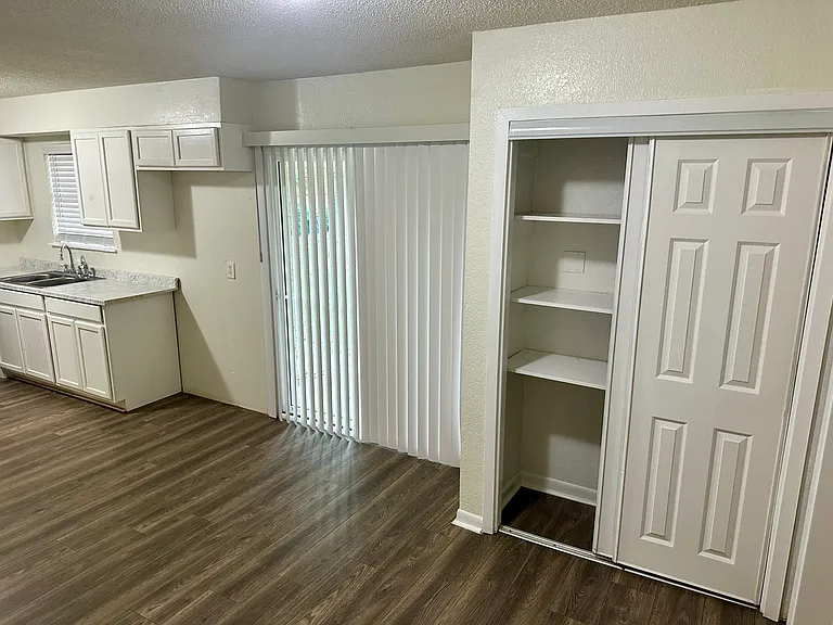 5557 Patton Dr — Photo 6
