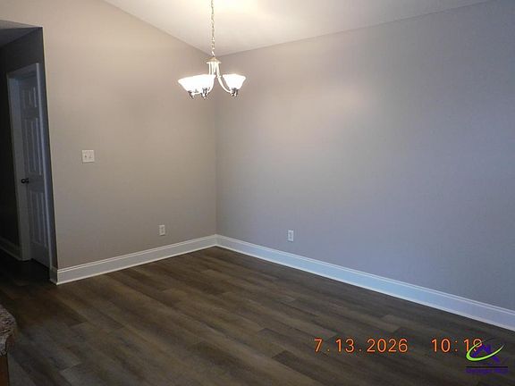 3rd image of 502 Club Villa Ct APT 3