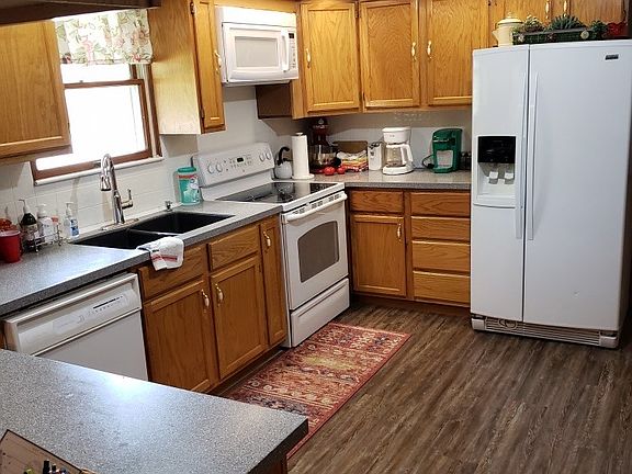 5th image of 302 S Campbell St