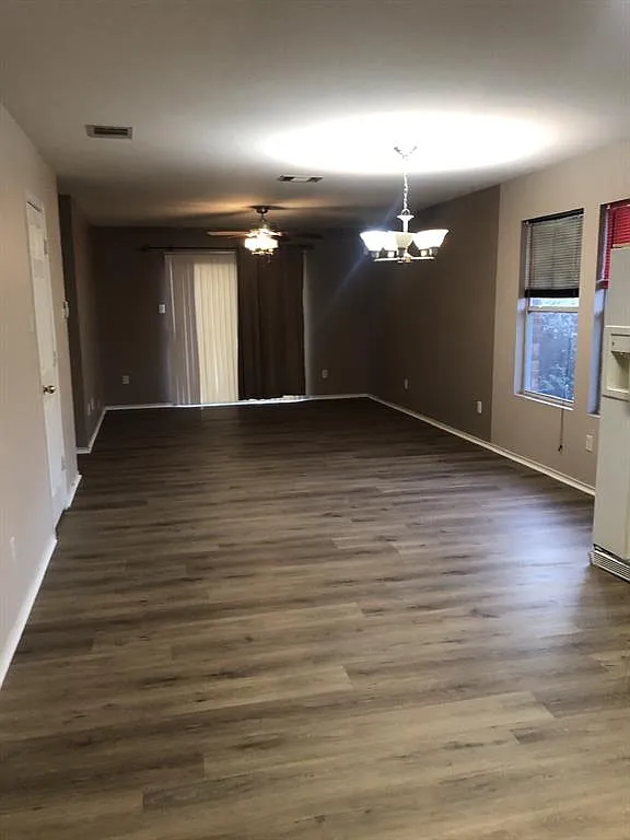 3 bed, 1424 sqft, $1,795 — Photo 3
