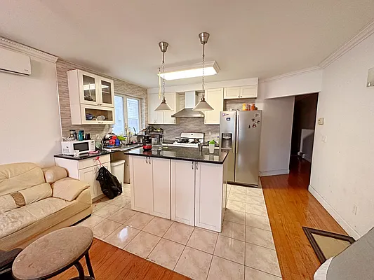 Rented by Brooklyn Property Group LLC | media 18