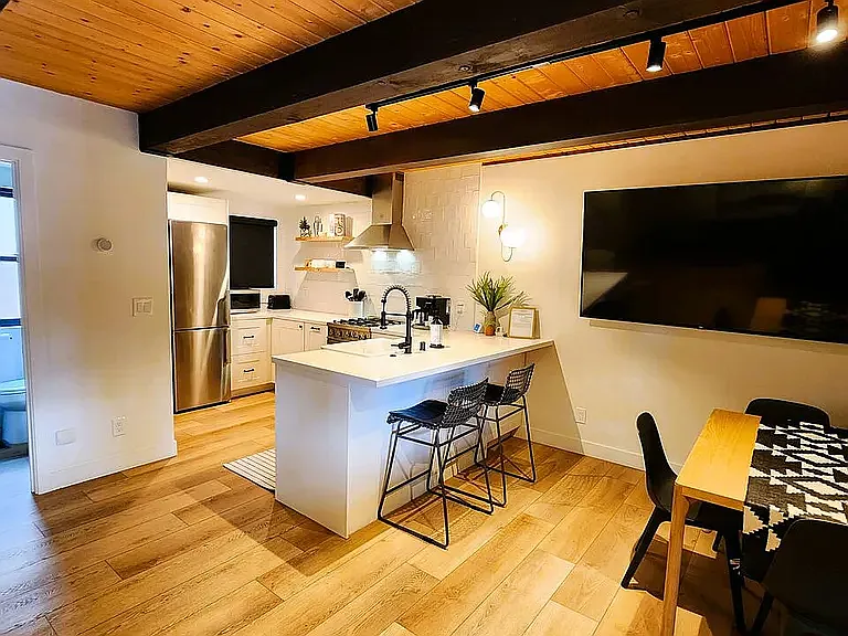 1125 W Big Bear Blvd #B — Photo 1