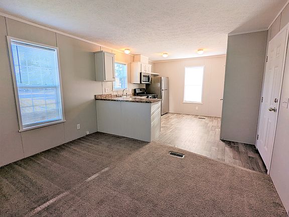 3rd image of 110 Idaho St