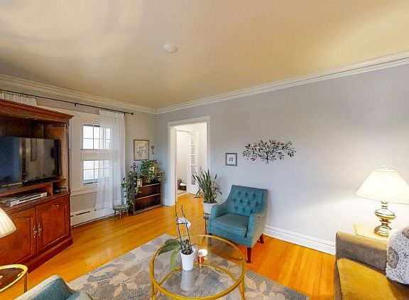 4th image of 2950 N Mont Clare Ave