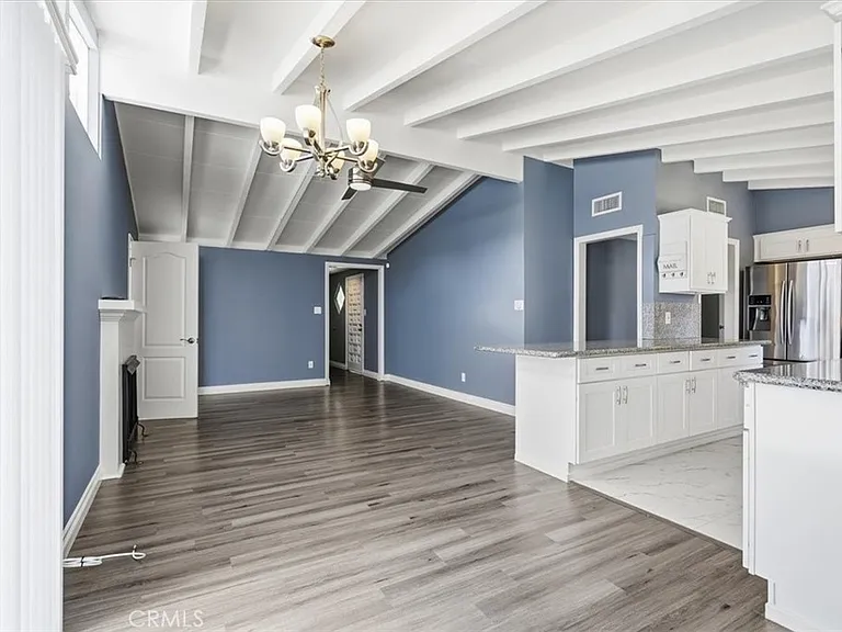 533 S Devon Rd — Photo 4