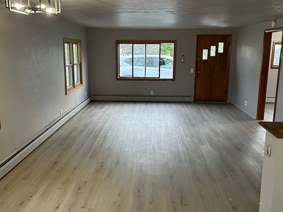 1st image of 3388 Nicolet Dr
