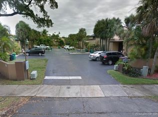 16117 Kingsmoor Way, Miami Lakes, FL 33014