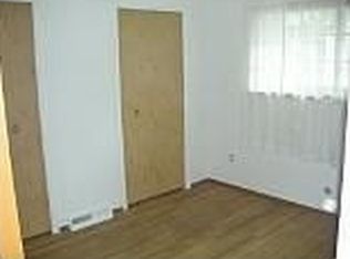 5796 Pontiac Lake Rd, Waterford, MI 48327