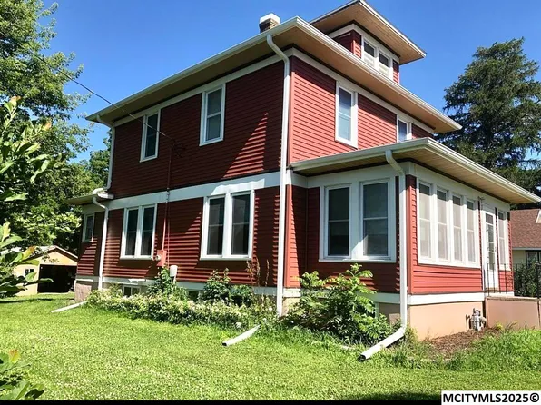 801 10th St S, Northwood, IA 50459