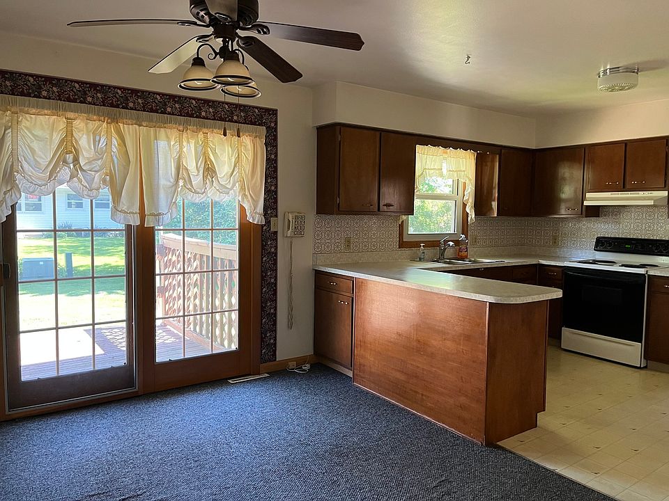 921 25th St, Peru, IL 61354 Zillow