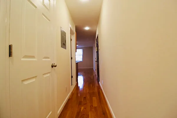 Rented by New York Realty Minimax Inc | media 6