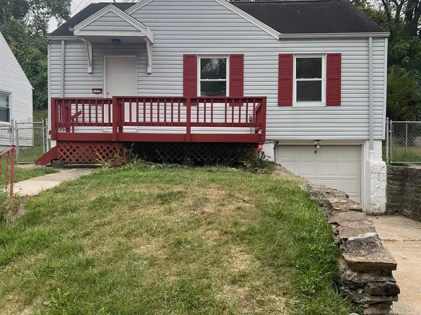 1758 Ashbrook Dr, Cincinnati, OH 45238