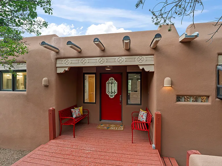970 Thunderbird Ct — Photo 7