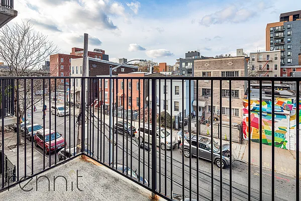 Rented by Rennit Inc. | media 4