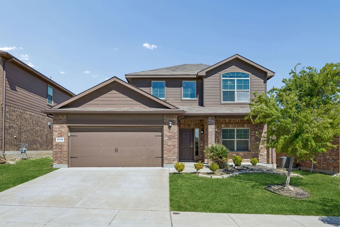 10116-Huntersville-Trl-Fort-Worth-TX-Home-For-Sale