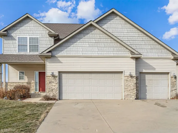 6824 Mark Twain Ct, Johnston, IA 50131