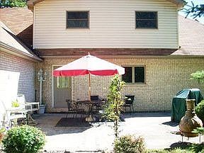 2nd image of 1429 Newry Ln